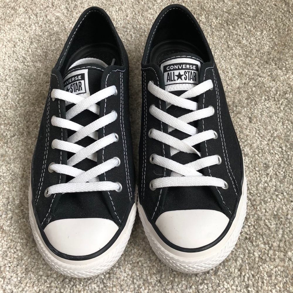 NEW Converse Women’s All-Star sneakers - size 5 - black